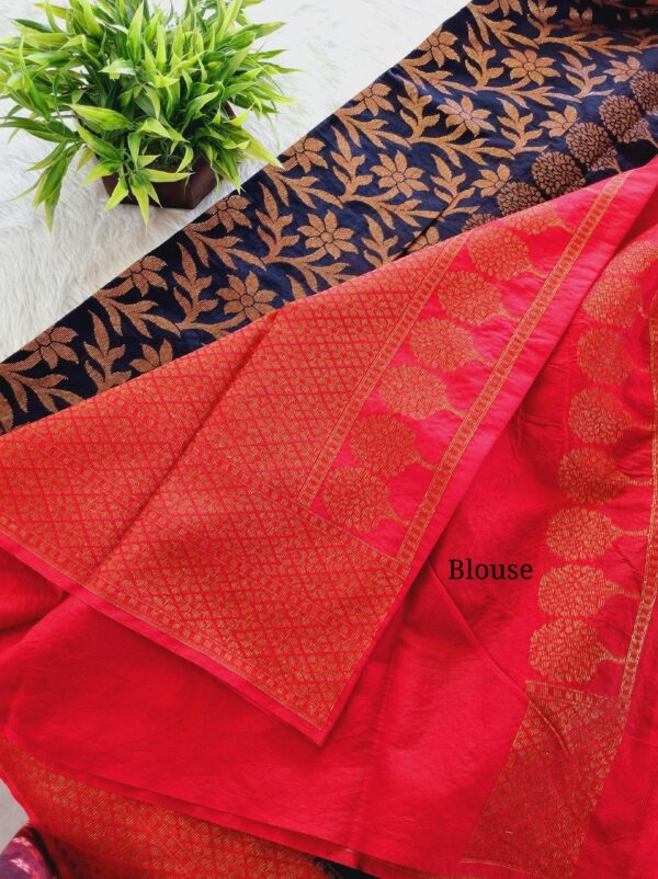 🌸 Soft Banarasi Silk Cotton zari woven saree with contrast running blouse 🌸  - Image 3