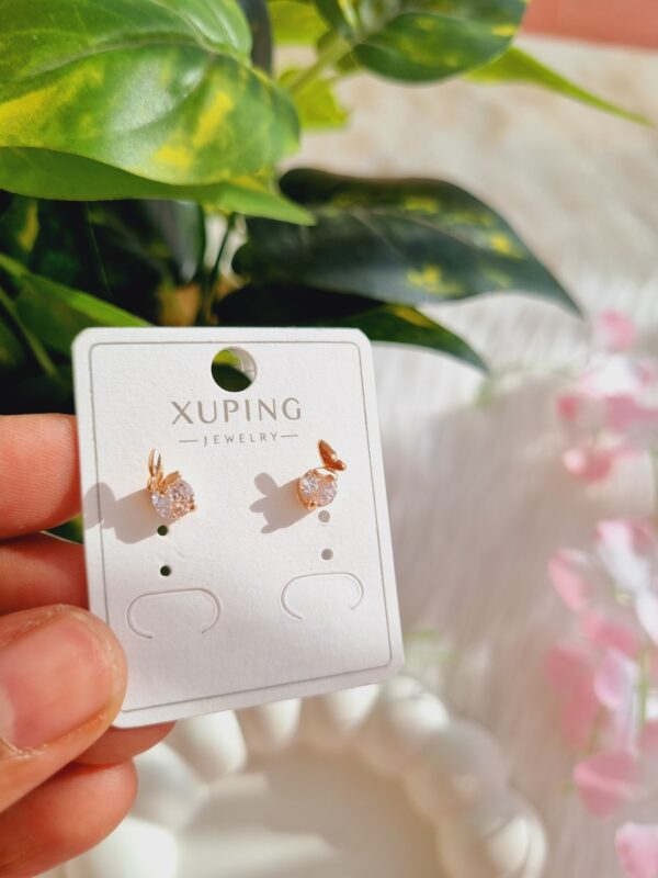 Cute Earring with Stones