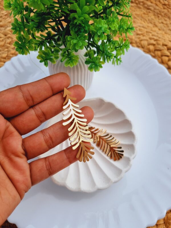 Beautiful statement earring