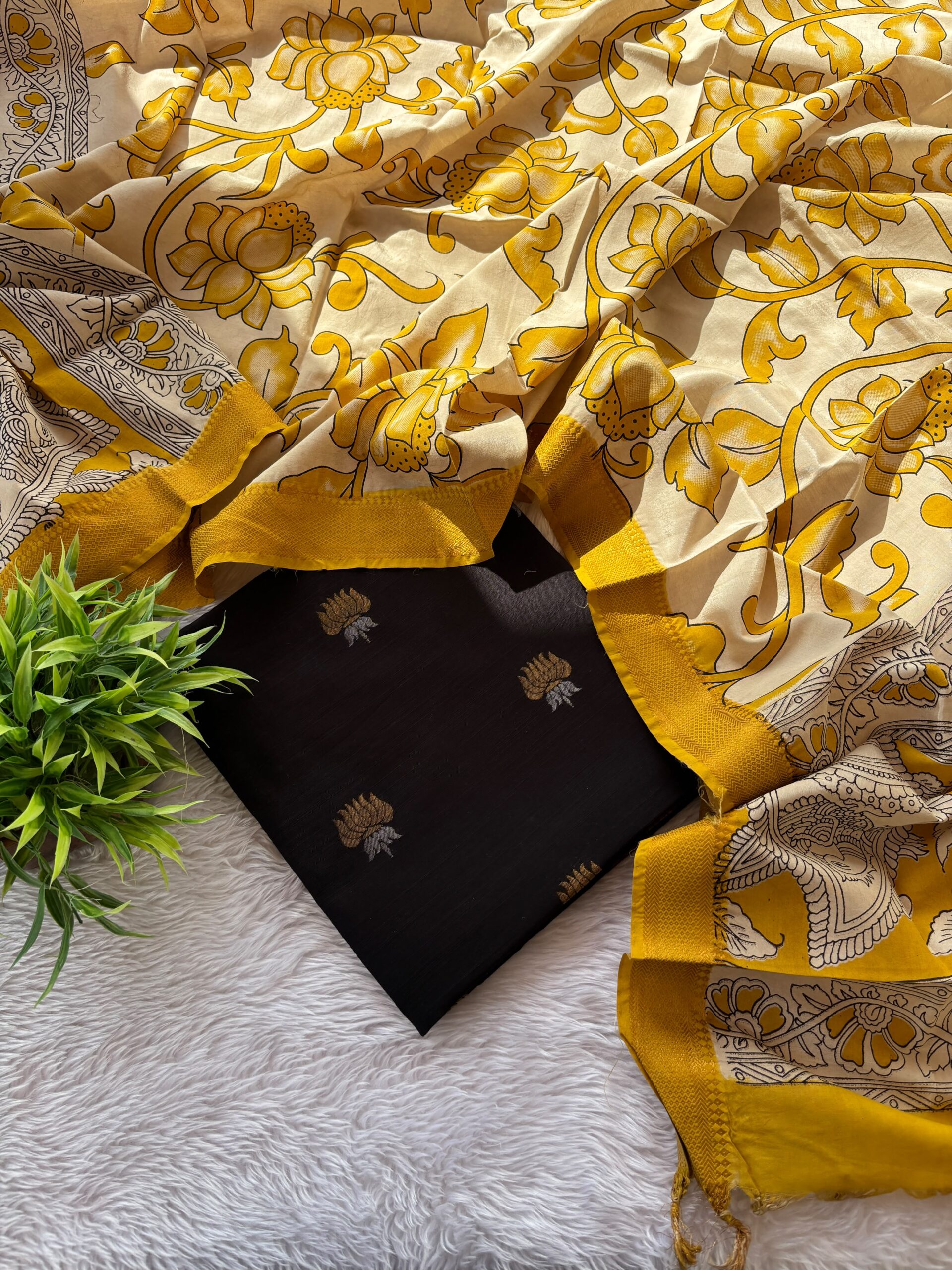 💛🖤Just Black🖤💛 - Image 2